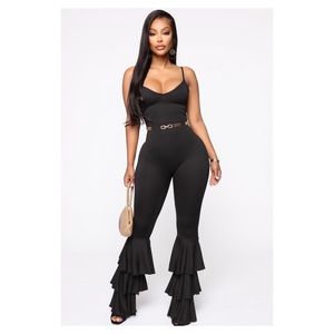 Fashion Nova Black Ruffle Jumpsuit Large ( L )